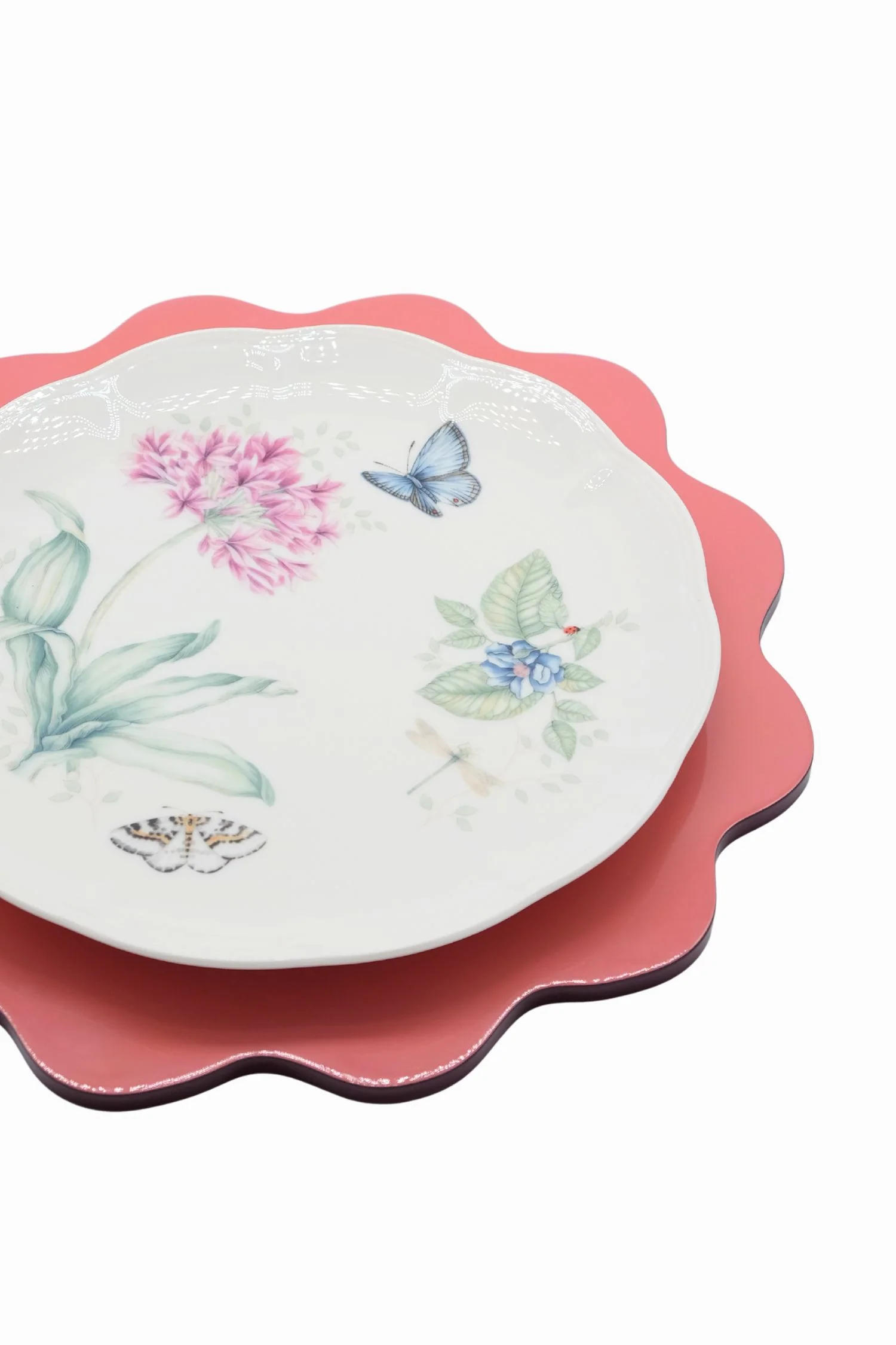 Blush Pink Scalloped Lacquerware Placemat Set - Image 3