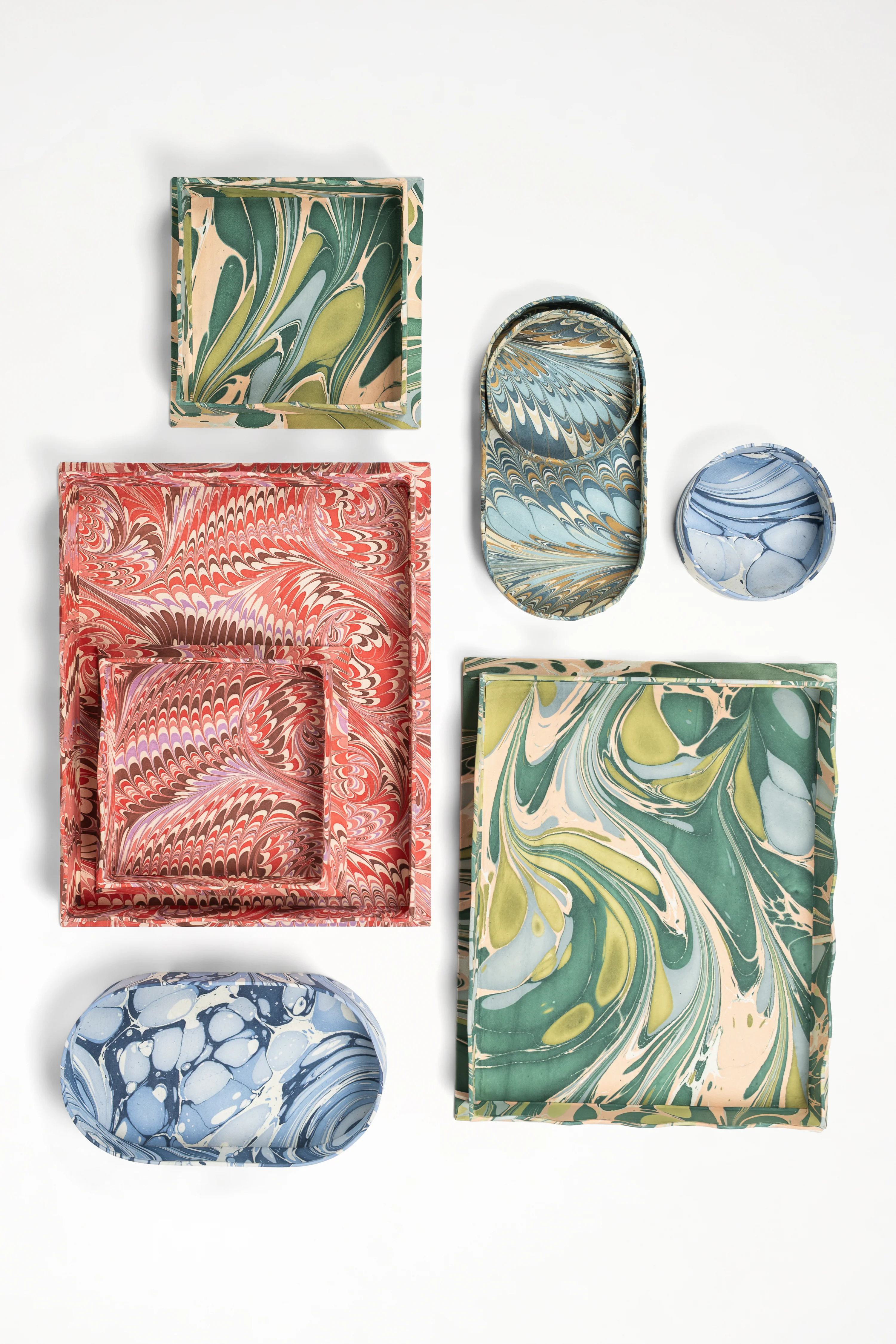 Nesting Scalloped Hand-Marbled Oval Desk Tray Set in Nila Feathers - Image 4